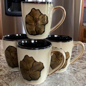 NWOT - 4 Pfaltzgraff Painted Poppies 13 oz…